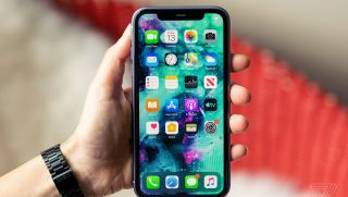 Hai mẫu iPhone giá siêu rẻ, mua về làm SIM phụ, nghe gọi, lướt web vẫn 'đỉnh chóp' 