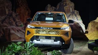 Toyota Hilux 2026 ra mắt Việt Nam: Bán tải Nhật giá từ 632 triệu đồng, ‘đe nẹt’ Ford Ranger