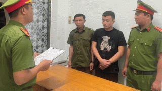 Cách gã đàn ông trộm nữ trang, laptop giá trị 150 triệu tại 1 phòng trọ trong tích tắc dù có camera