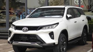 Giá lăn bánh Toyota Fortuner giảm xuống mức cực rẻ đầu tháng 2/2026, quyết ‘knock-out’ Ford Everest