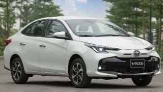 Trước Tết, Toyota mạnh tay ưu đãi: Vios, Yaris Cross, Alphard ‘hạ nhiệt’, giảm tới 200 triệu đồng
