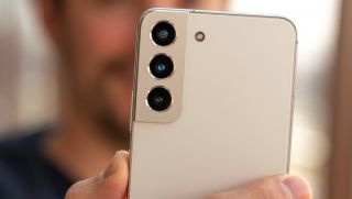 Đây là mẫu Galaxy S rẻ nhất Việt Nam có trang bị ngang iPhone 17 mạnh ngang với iPhone 13 Pro Max