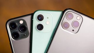 Bảng giá iPhone 11 cận Tết: Phone 11 Pro Max sập sàn vì không có AI, iPhone 11 128GB rẻ như rau