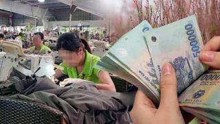 Trực Tết Nguyên đán 2026 được trả bao nhiêu tiền, 200% hay 300% mới đúng luật lao động?