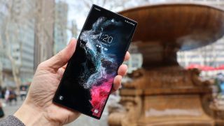 Đây là chiếc Galaxy S Ultra cao cấp, camera khủng hơn iPhone 17 Pro Max rẻ nhất cận Tết tại Việt Nam