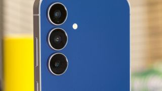 Đây là flagship Galaxy S rẻ bằng 1/3 iPhone 17 Pro Max, AI vượt trội, camera xịn ăn đứt iPhone 17