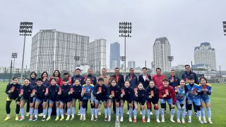 ĐT nữ Việt Nam chính thức khai xuân Bính Ngọ, thầy trò HLV Mai Đức Chung nhận vinh dự lớn từ VFF