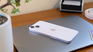 Đây là chiếc iPhone pin trâu nhất hiện nay, giá giờ đã 'cực êm' để ai cũng có thể sở hữu