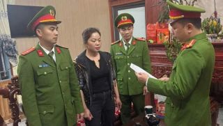 Lời khai của người đàn bà ‘hổ báo’ ngang nhiên thu tiền đỗ xe trái phép tại đền bà chúa Then