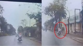 Mẹ thiệt mạng, 2 con nhỏ bị thương sau khi lao vào cột điện, camera ghi lại diễn biến khó hiểu