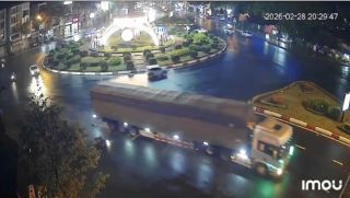 Hiện trường xe container cuốn xe máy khiến hai phụ nữ thương vong, đã rõ nguồn cơn tai nạn