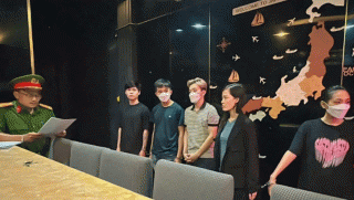 Lý do người đàn ông bị chủ và nhân viên quán karaoke ở TP.HCM đánh, lột quần áo? Truy tố các bị can