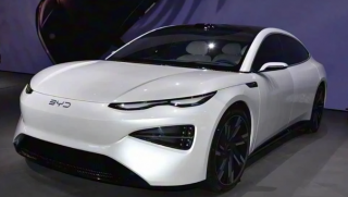 BYD Seal 08 ra mắt: Công nghệ sạc 5 phút chạy 400 km, tham vọng ‘gạt giò’ Ford Everest và Santa Fe