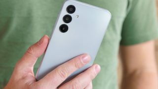 Giá Galaxy A16 xả kho rẻ như bèo đầu tháng 3, vua doanh số Android hơn 3 triệu màn ăn đứt iPhone 17e