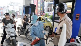 Bộ Công Thương đề xuất doanh nghiệp tự quyết giá xăng dầu, công thức tính được công bố, thị trường chờ cơ chế mới
