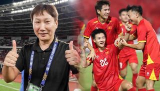 HLV Kim Sang-sik bổ sung 'hỏa lực' cho ĐT Việt Nam, quyết tâm 'đè bẹp' Malaysia ở VL Asian Cup