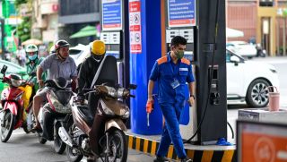 Thủ tướng ra công điện về xăng dầu, yêu cầu xử lý cửa hàng dừng bán, tăng kiểm tra nguồn cung trên toàn quốc