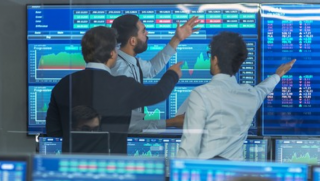 Khối ngoại bán mạnh cổ phiếu dầu khí, mã nào bị xả nhiều nhất?