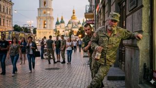 Thực hư vụ Tướng Mỹ mất kiểm soát tại Kiev: Bỏ lại các tài liệu mật trên tàu để đi... nhậu?