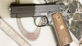 Nghi nổ súng tại khách sạn ở Vĩnh Long, nhóm người rời đi để lại tiền mặt và nhiều tang vật tại hiện trường