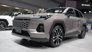 Toyota chính thức ra mắt mẫu SUV cỡ C Hybrid mới giá 840 triệu đồng: Rẻ hơn Mazda CX-5 và Honda CR-V