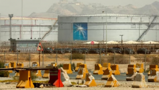 Giá dầu hướng mốc 180 USD, Saudi Arabia cảnh báo nhu cầu giảm, thị trường đối mặt biến động từ xung đột Trung Đông