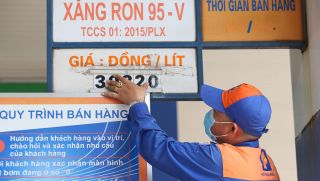 Khi nào giá xăng dầu trong nước có thể giảm?