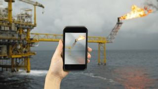 Có thật không! Xăng tăng thì giá iPhone, Android cũng sẽ lao lên vùn vụt?