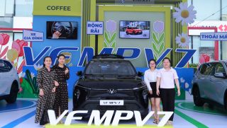 Khách hàng Thanh Hóa bất ngờ với VinFast VF MPV 7: ‘Hơn cả mong đợi, đúng chất xe gia đình’