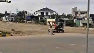 Danh tính người đi xe máy tử vong sau va chạm dây cáp tại KCN Hải Phòng, quy trình thi công được kiểm tra