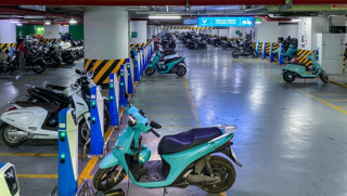 Thủ tướng: Khẩn trương phát triển trạm sạc và đổi pin xe điện tại chung cư