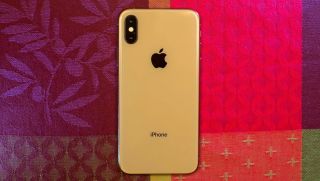 Đây là iPhone camera zoom quang học 2x chụp đẹp như iPhone 17 rẻ nhất Việt Nam, giá dưới 5 triệu 