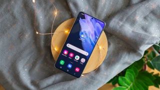 Điện thoại Samsung cao cấp dòng Galaxy S giá rẻ cho học sinh, sinh viên, lụm về xài 3 4 năm nữa vẫn mượt!