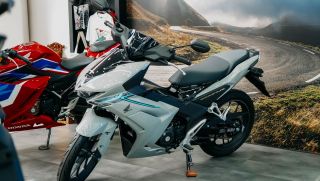 Bảng giá xe Honda Winner R 2026 tháng 4/2026: Rẻ chưa từng thấy, hút khách hơn cả Yamaha Exciter 155