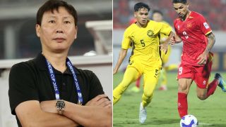 HLV Kim Sang Sik nhận cảnh báo, tân binh ĐT Việt Nam rơi vào tay Malaysia?