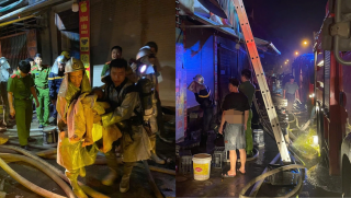 Hà Nội: Cháy nhà 4 tầng rạng sáng, 2 người mắc kẹt được giải cứu kịp thời