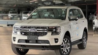 Ford Everest phiên bản mới 'đổ bộ' Việt Nam: ‘Cứu cánh’ cho khách Việt khi giá dầu cao ngất ngưởng
