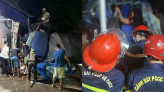 Hải Phòng: Xe tải lật, cabin biến dạng, 2 người mắc kẹt lúc rạng sáng