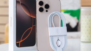 Giá iPhone 16 Pro Max chính hãng VN/A mới nguyên seal cực rẻ, trang bị vẫn một chín một mười với iPhone 17 Pro Max