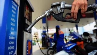 Giá xăng dầu tối 11/4: RON 95, Diesel giảm ‘thủng đáy’, đây là mẫu xe 'không tốn xăng' ăn khách nhất