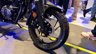 Suzuki chính thức ra mắt ‘vua côn tay’ 160cc mới giá 56 triệu đồng: Phân khúc trên cả Honda Winner R