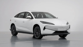 ‘Kỳ phùng địch thủ’ mới của Mazda3: Sedan điện hạng C giá rẻ chỉ 370 triệu đồng, ‘ngập’ công nghệ