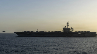 Mỹ bất ngờ xác nhận tàu sân bay tham gia phong tỏa cảng Iran, điều gì đang diễn ra ở Trung Đông?