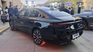 Điểm tin ô tô 20/4: Sedan hybrid siêu rẻ chỉ 410 triệu ‘đe nẹt’ Toyota Camry, giá xe Suzuki mới nhất