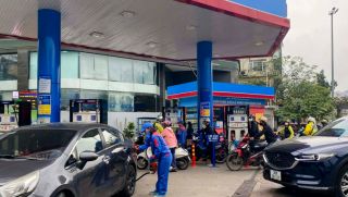 Giá xăng dầu hôm nay 2/5: RON92, RON95, diesel rẻ, dầu thế giới lao dốc phiên cuối tuần, dự báo có thể tăng trở lại? 