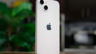 iPhone 13 hạ giá thấp nhất lịch sử, vua iPhone giá rẻ Việt Nam, xịn hơn iPhone 17e đe nẹt Galaxy S26