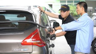 Giá xăng dầu chiều nay 7/5: RON92, RON95 và Diesel giá bao nhiêu? Thị trường ô tô ảnh hưởng thế nào?