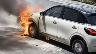 Xe điện giá rẻ Wuling Bingo bất ngờ bốc cháy khi đang đỗ: Nguyên nhân vẫn còn là ẩn số