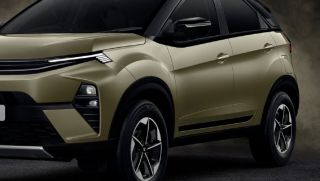 ‘Chơi sát ván’ xe điện, mẫu SUV chạy xăng mới giá rẻ 228 triệu đồng ra mắt, có cửa sổ trởi toàn cảnh