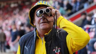 Southampton đối mặt án phạt trừ 6 điểm vì bê bối ‘spygate’, nguy cơ giáng đòn nặng trước trận tranh vé Ngoại hạng Anh